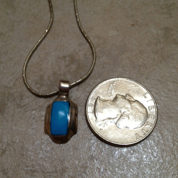 Beatiful Blue Stone Pendant🎉Reduced