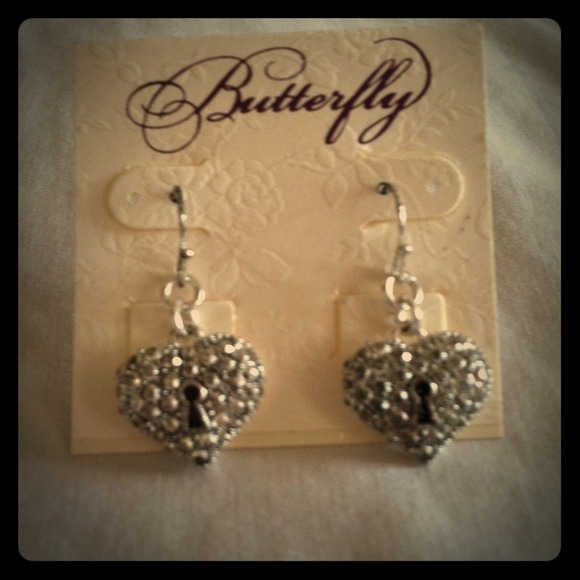 Crystal heart earrings.