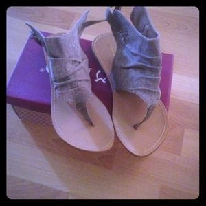 Bamboo sandals