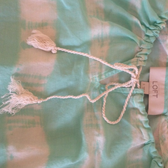 ❌❌SOLD in bundle!! Loft mint top! - Picture 4 of 4