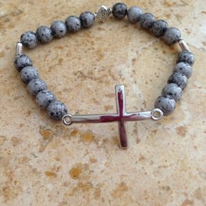 Grey and silver beaded bracelet