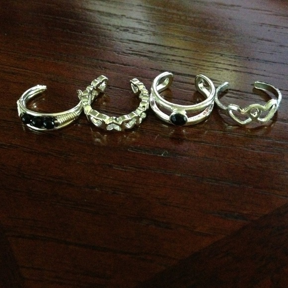 👣Toe ring bundle!👣