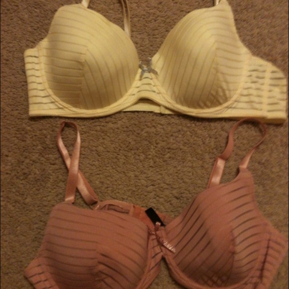 2 nice 42C bras