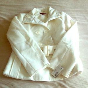 NEW white coat!!! Super cute belt and nice buttons