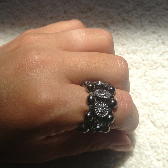 Pretty ring