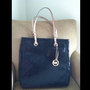 Michael Kors black purse