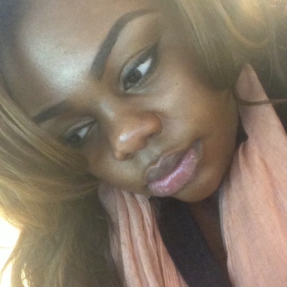 👸meet the seller👸 hi ladies! - Picture 4 of 4