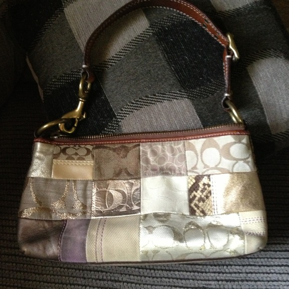 Coach patchwork purse - Picture 2 of 4