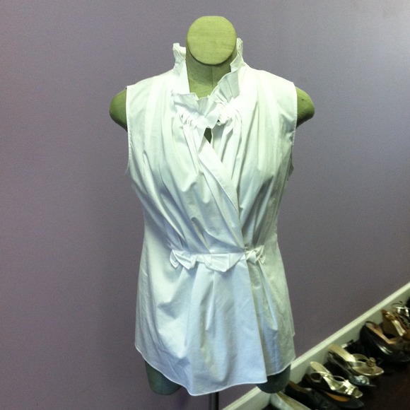 ELIE TAHARI white top