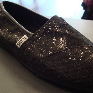 Like new black glitter toms