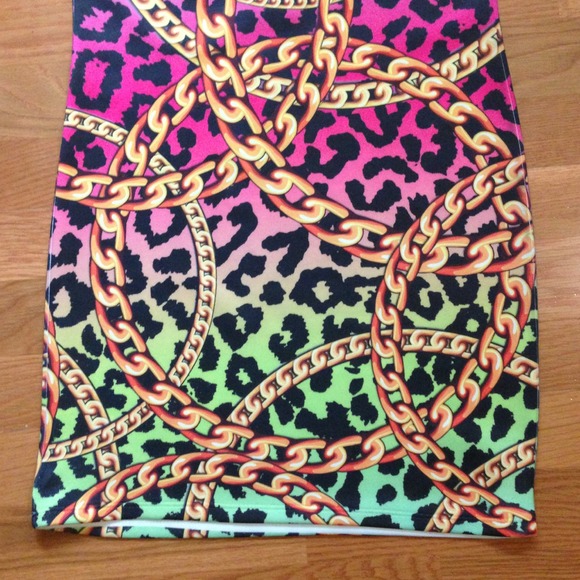 Awesome Cheetah and chain dress - Picture 2 of 3
