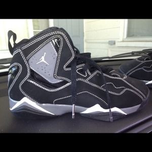 On HOLD ! Michael Jordan true flight sneakers