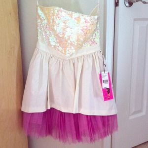 REDUCED!!! Betsy Johnson dress!