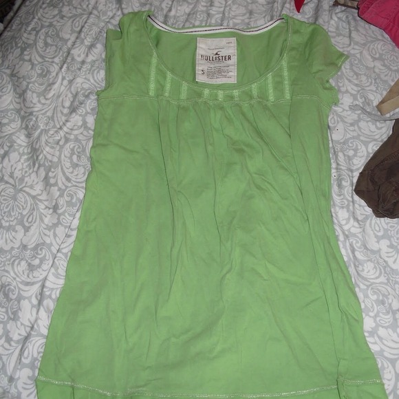 Green Hollister top - Picture 1 of 1