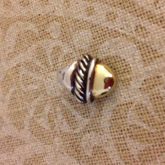 Authentic 14k David Yurman Acorn Pendant