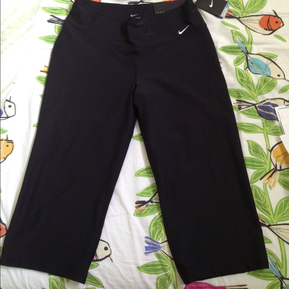 New Nike capris