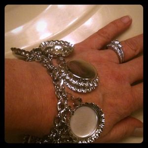 Bottle Cap Bling by MeToo 👀