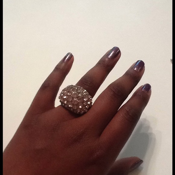 Glittery pink cocktail ring - Picture 3 of 4