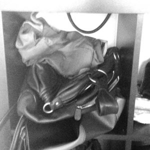 DIY duct tape handbag