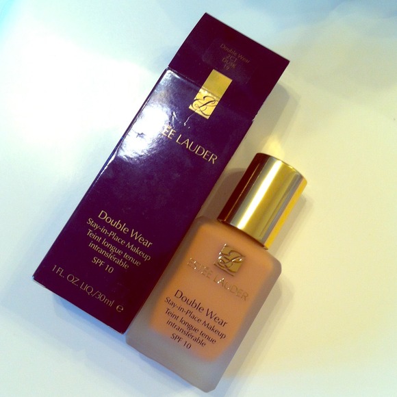 New Estée Lauder Double Wear Foundation in Dusk