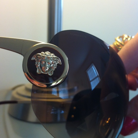 SOLD NWOT Versace Shield Sunglasses - Picture 4 of 4