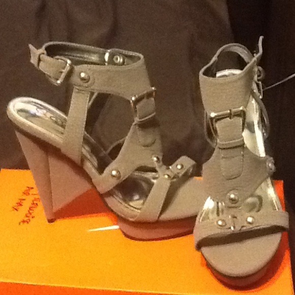 ****SOLD**** Gray sexy shoes