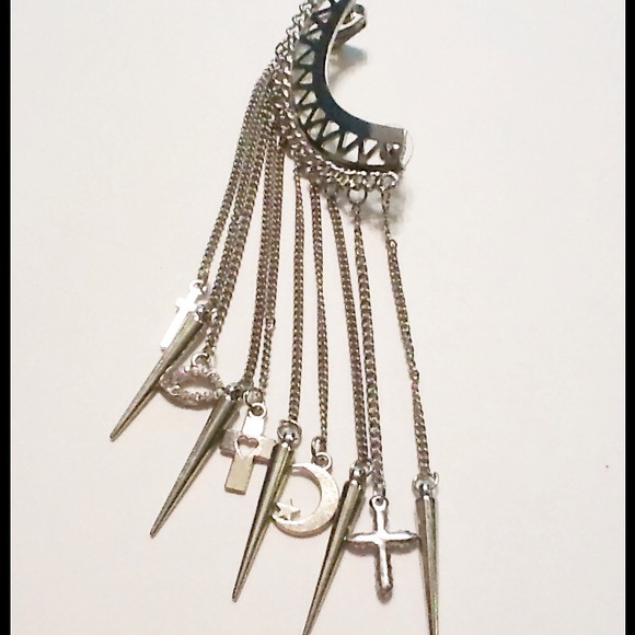 Rocker chic ear cuff - Picture 2 of 3