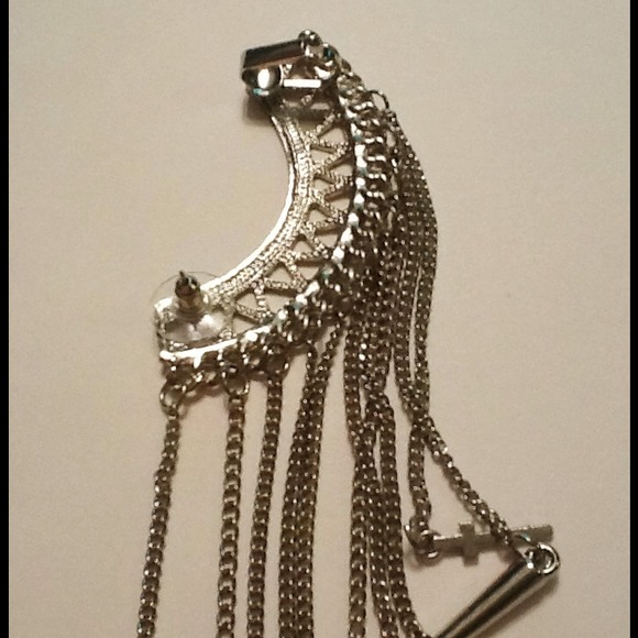 Rocker chic ear cuff - Picture 3 of 3