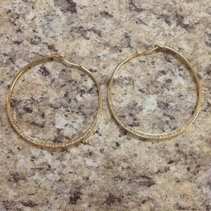 Stella & Dot Gold Hoop Earrings