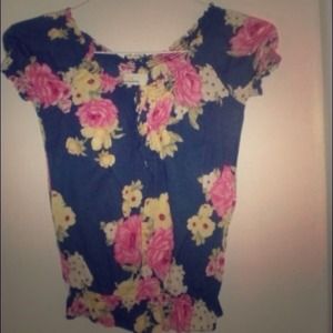 Like new Hollister floral top