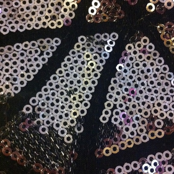Black and silver sequin mini skirt - Picture 2 of 4