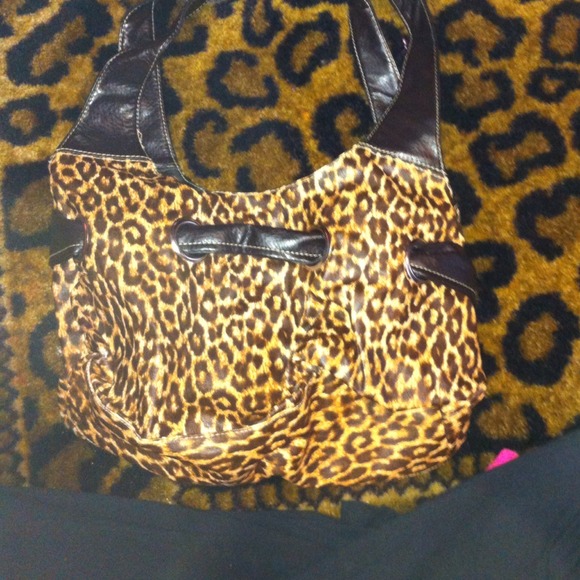 Handbag - Picture 2 of 3