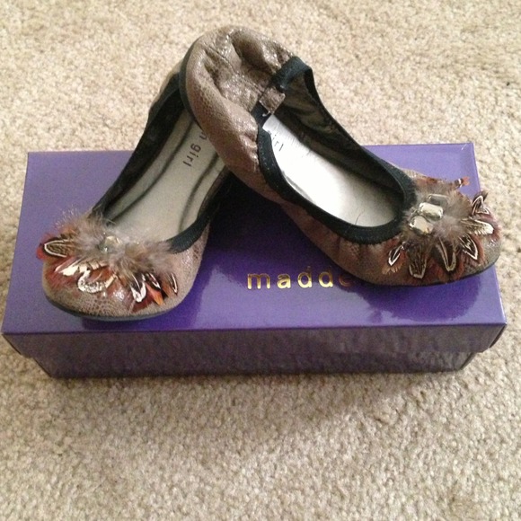 Madden girl flats