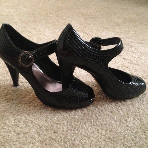 *Reduced again* Patent leather Franco Sarto peep