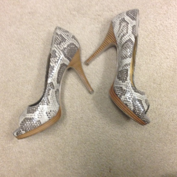 Brand new Nine West heels! - Picture 3 of 4
