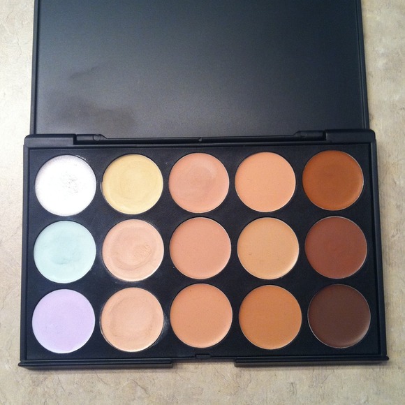 SOLD🚫 COASTAL SCENTS ECLIPSE CONCEALER PALETTE