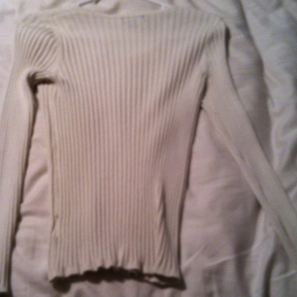Top - Picture 2 of 2