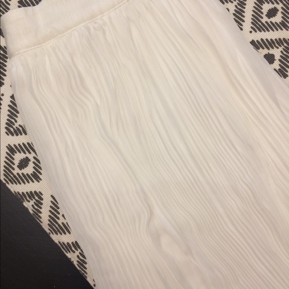 Lynnie Skirt - Picture 6 of 8