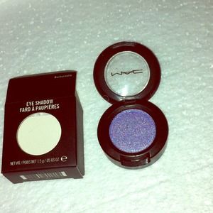 💢SOLD💢MAC eyeshadow Nocturnelle (light purple)