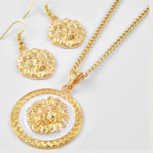 ⚡️FLASH SALE⚡️LION NECKLACE no earrings! LAST 1! - Picture 2 of 3