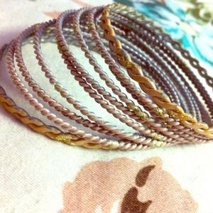 Set of 10 bangles