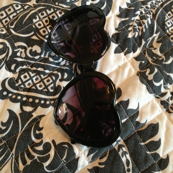 SOLD Black heart shaped glasses- used - Picture 2 of 3