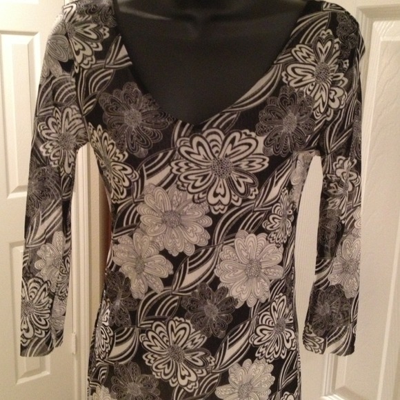 💛💛💛💘SOLD in a BUNDLE - CAbi Blouse!🌟🌟🌟