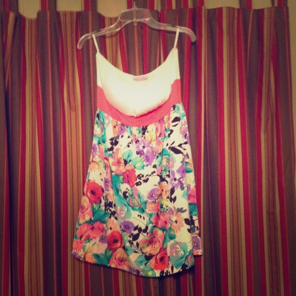 Body central strapless floral dress. Worn once. - Picture 1 of 3
