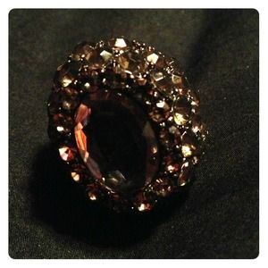 Gorgeous stretch sparkly ring