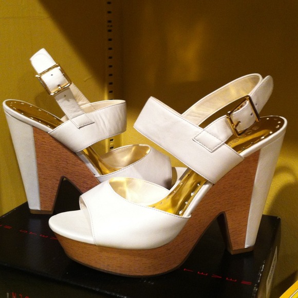 ⭐⭐⭐⭐PRICE REDUCED ⭐⭐⭐⭐ AGAIN!!!