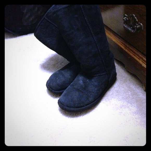 UGG Boots - Black tall UGG boots