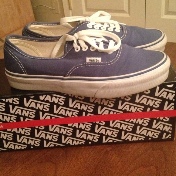 Women's size 8.0 Authentic Navy Vans with Box - Picture 2 of 4