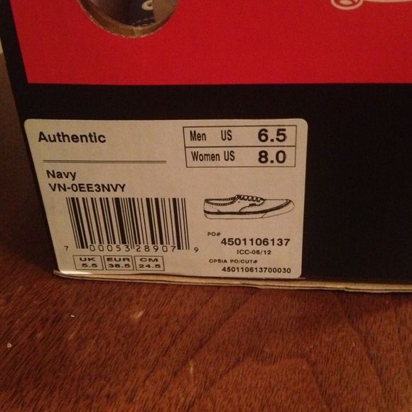 Women's size 8.0 Authentic Navy Vans with Box - Picture 4 of 4