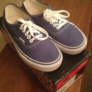 Women's size 8.0 Authentic Navy Vans with Box